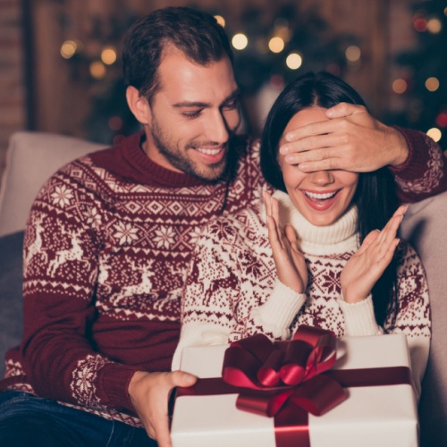 Shop the Best Christmas Gifts for Wife with Friendly Diamonds