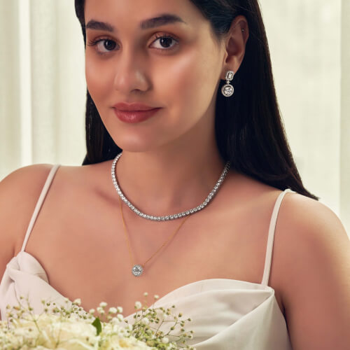 Choosing the Perfect Bridal Earrings: A Friendly Guide