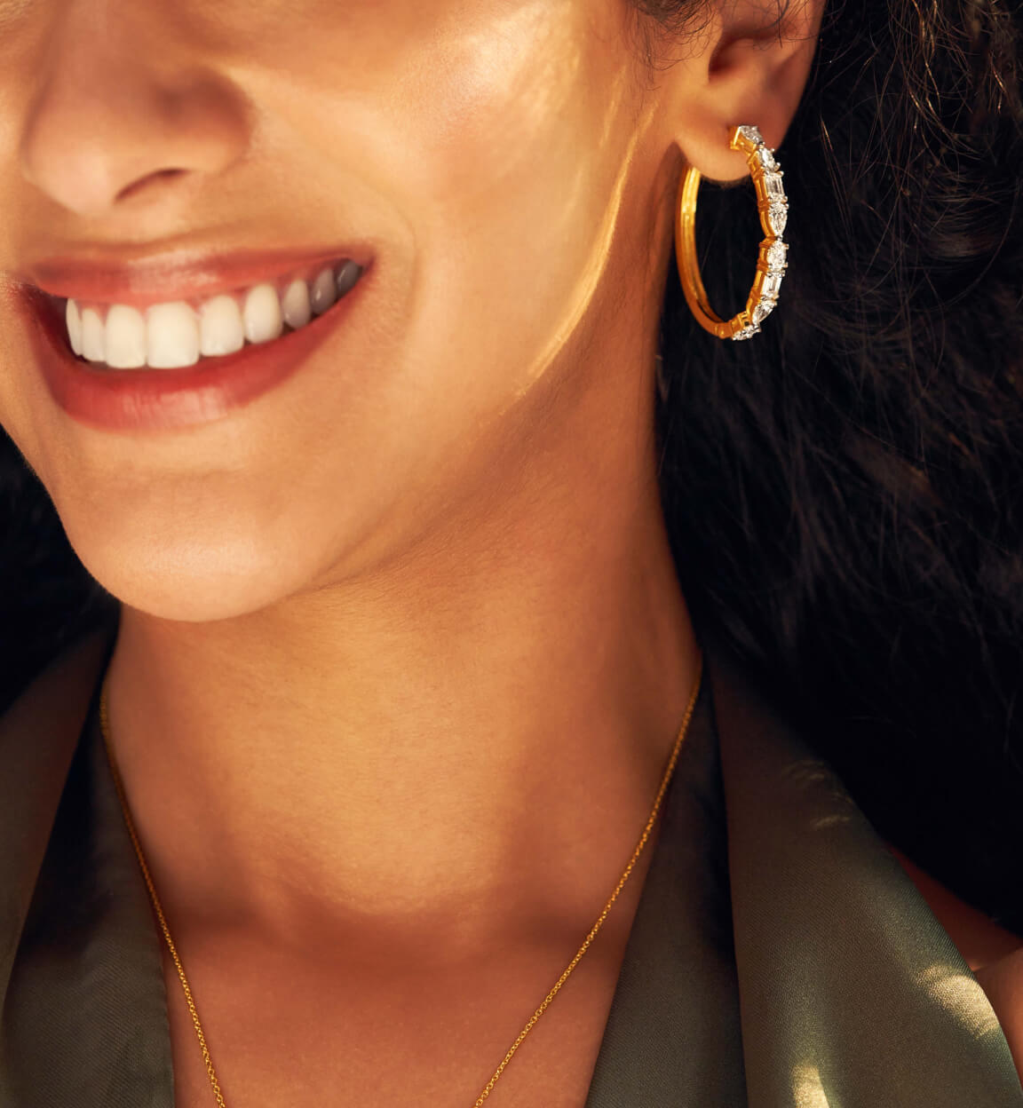 Trendy and Chic: Lightweight Earring Styles for Every Occasion
