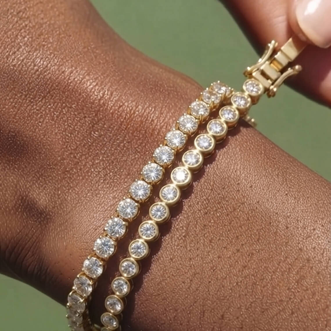 Prong Vs. Bezel Tennis Bracelets: Which Is Better?