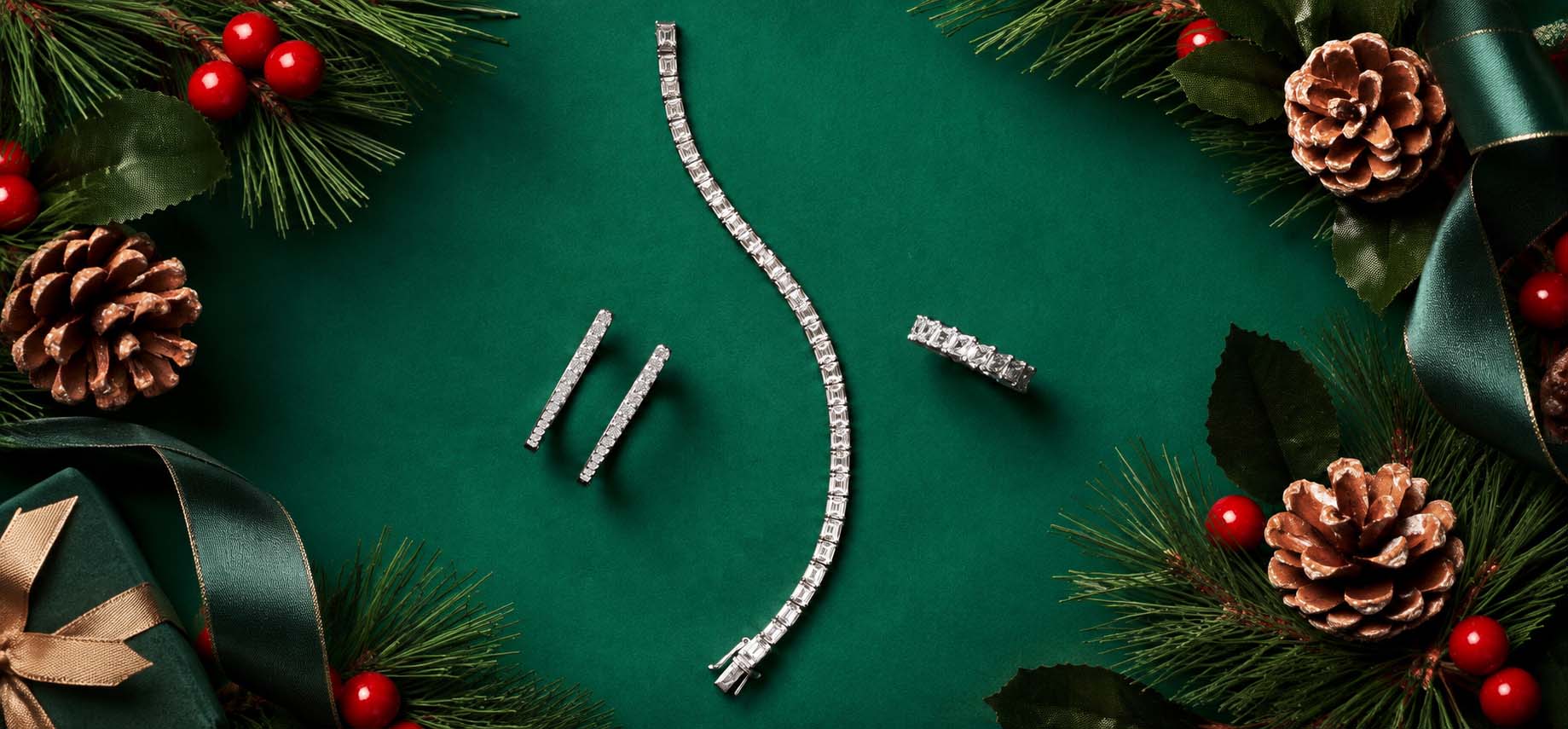 Say Yes To The Christmas Jewelry!