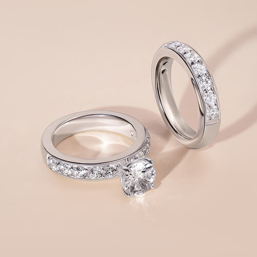Pavé vs. Channel Setting: All You Need to Know